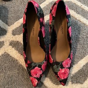 Christian Siriano size 10 flower pumps